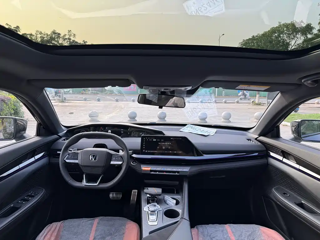 Changan UNI-V 2024 1.5T Luxury Sport