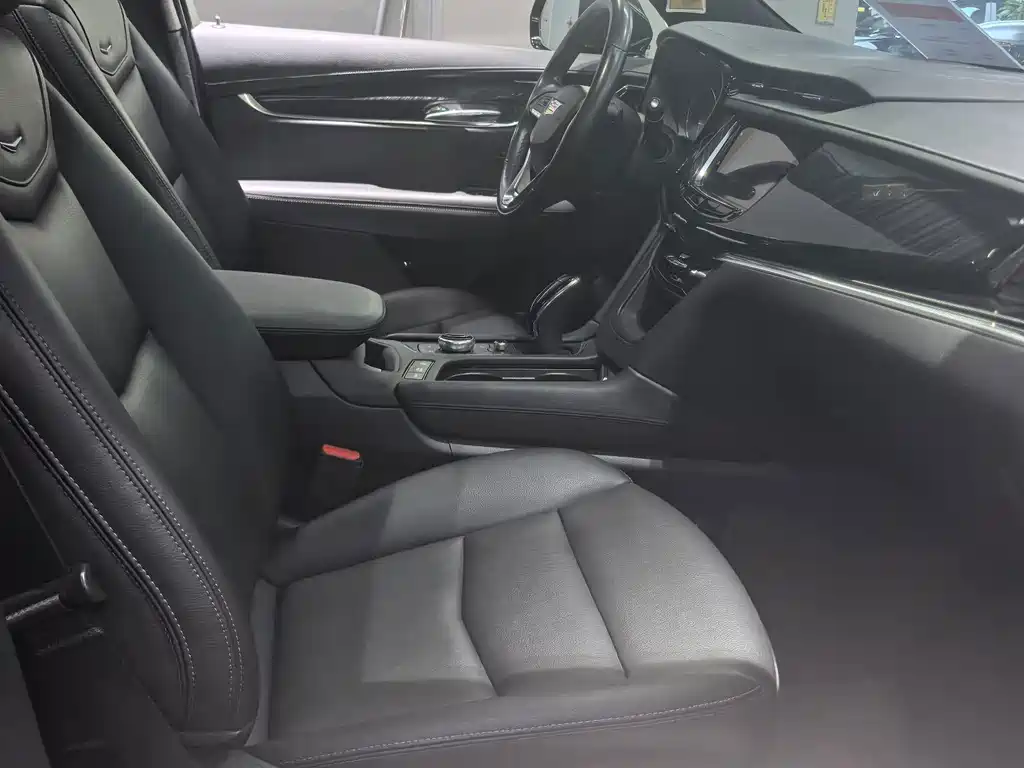 Cadillac XT6 — миниатюра 9