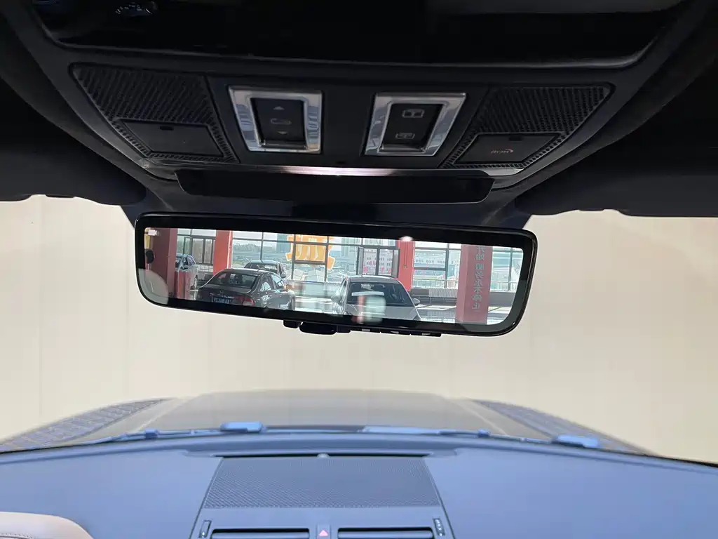 Land Rover Defender — миниатюра 16