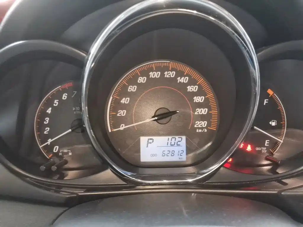 Toyota Yaris L — миниатюра 12