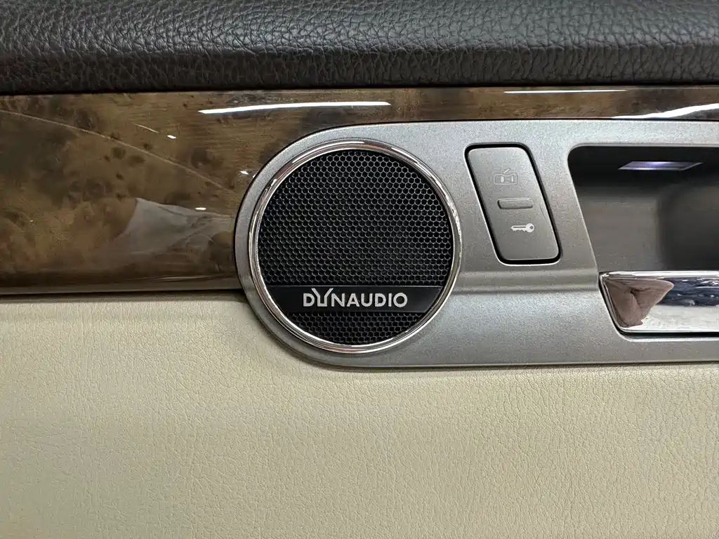 Volkswagen Phaeton — миниатюра 17