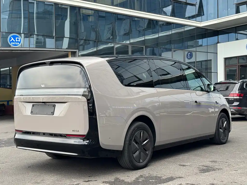 Li Auto Li MEGA — миниатюра 5