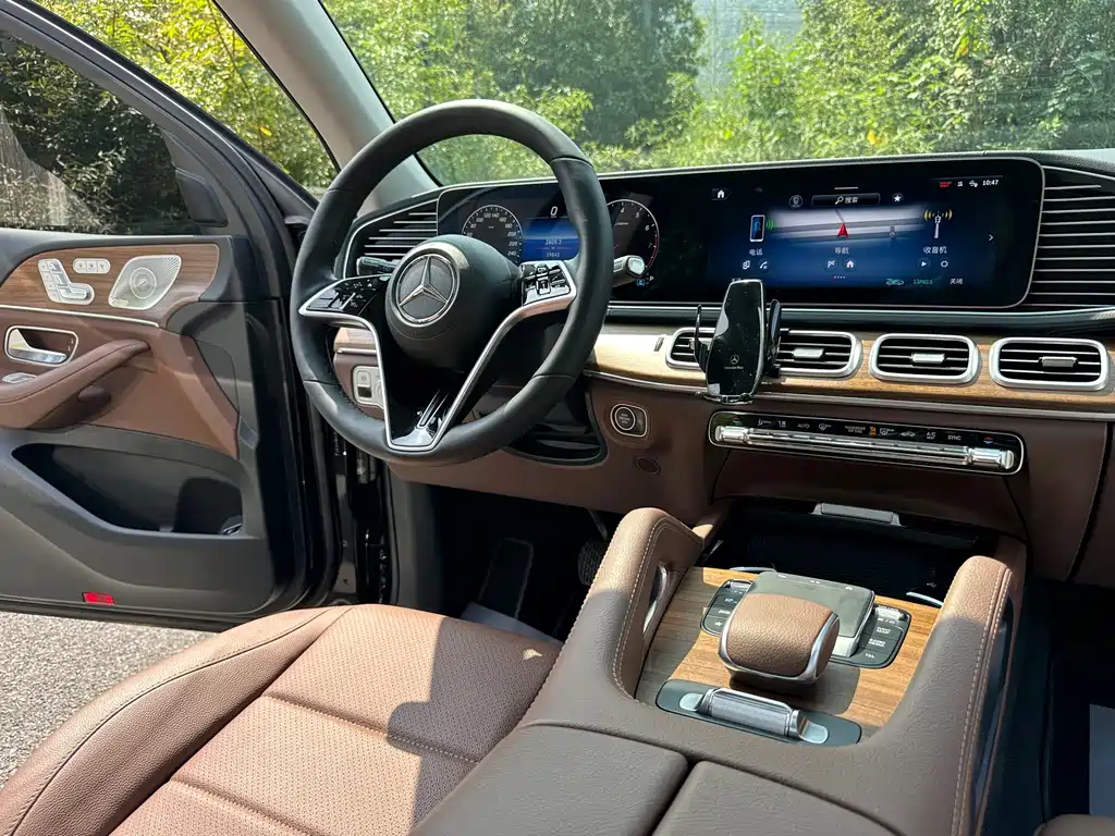 Mercedes-Benz GLE (Import) — миниатюра 10