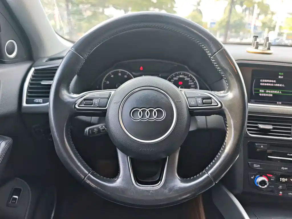 Audi Q5 (Import) — миниатюра 8
