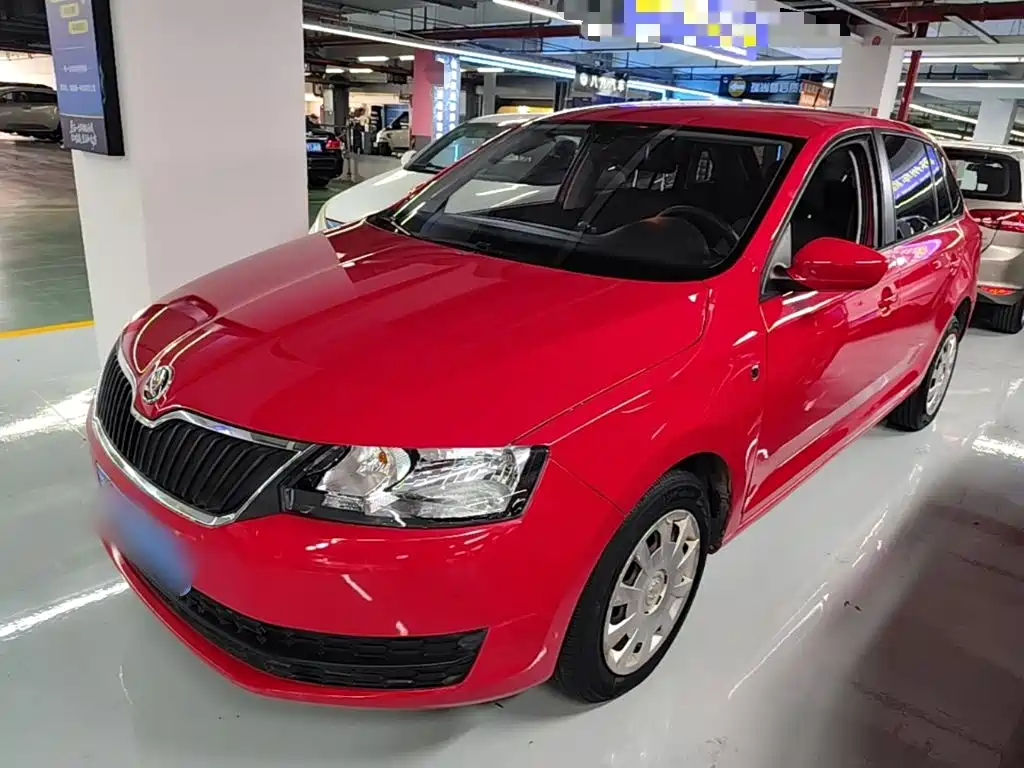 Skoda Rapid Spaceback — миниатюра 2