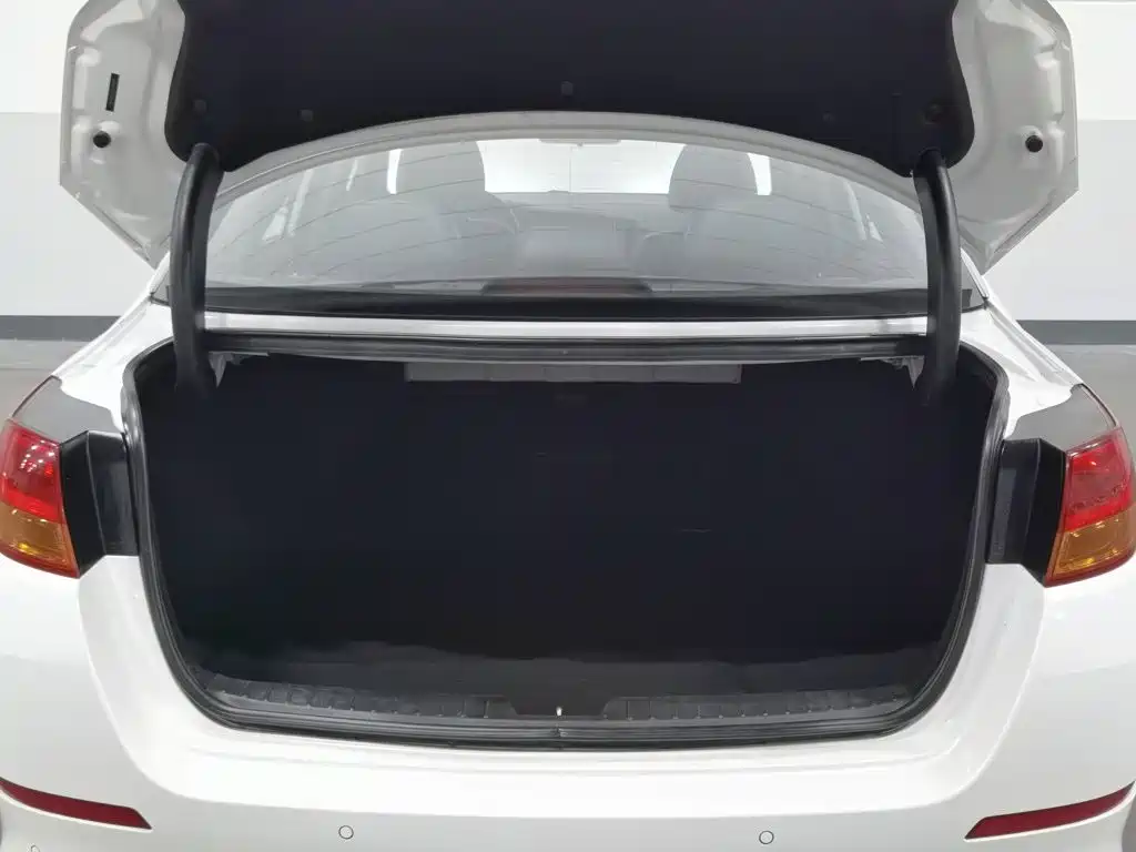 Kia K5 — миниатюра 16