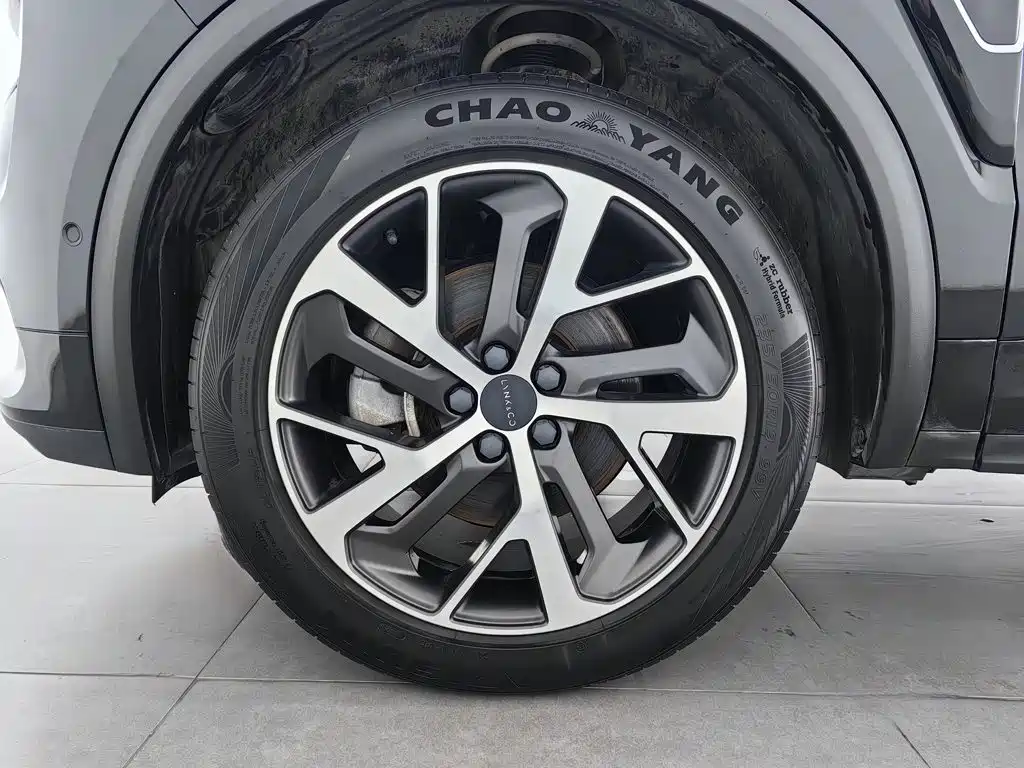 Lynk & Co 01 — миниатюра 17