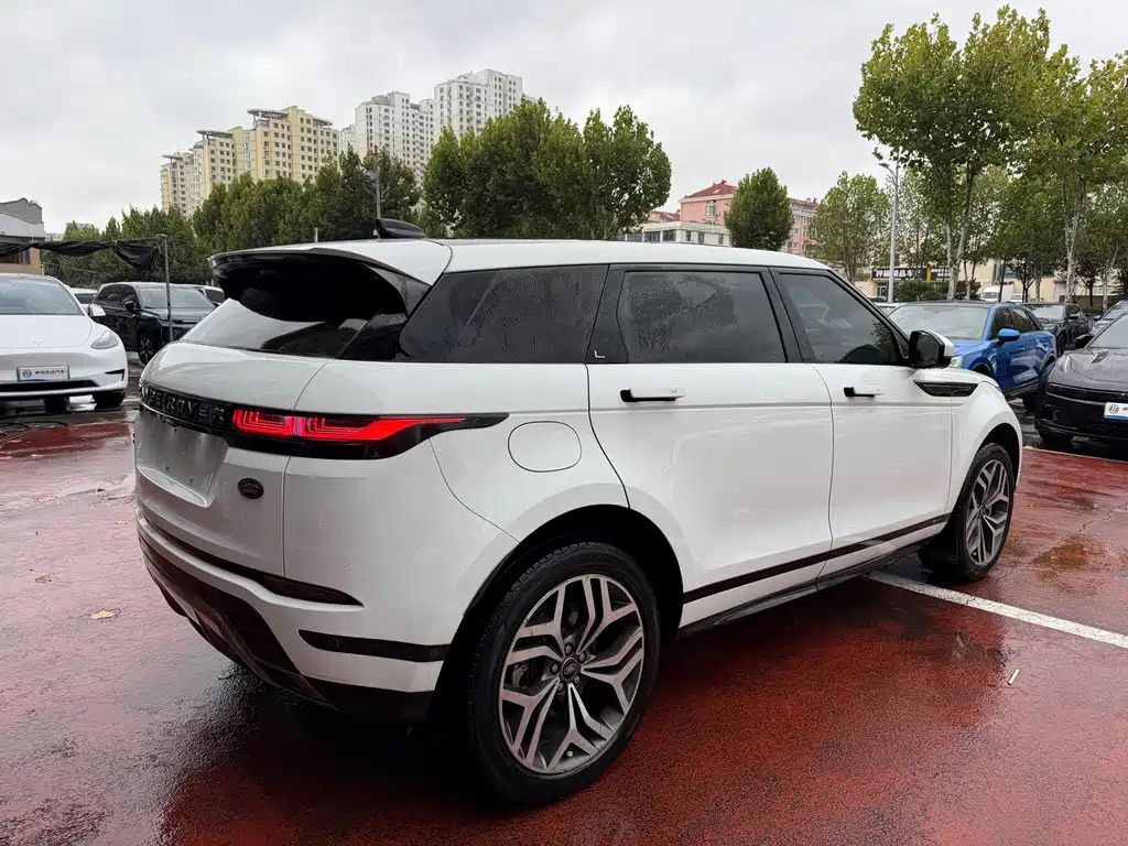 Land Rover Evoque PHEV — миниатюра 6