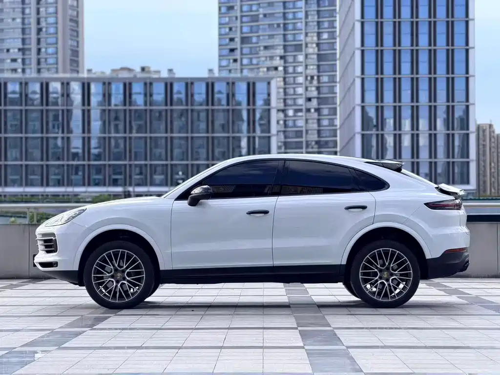 Porsche Cayenne — миниатюра 4