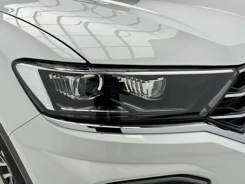 Volkswagen T-Roc — миниатюра 11