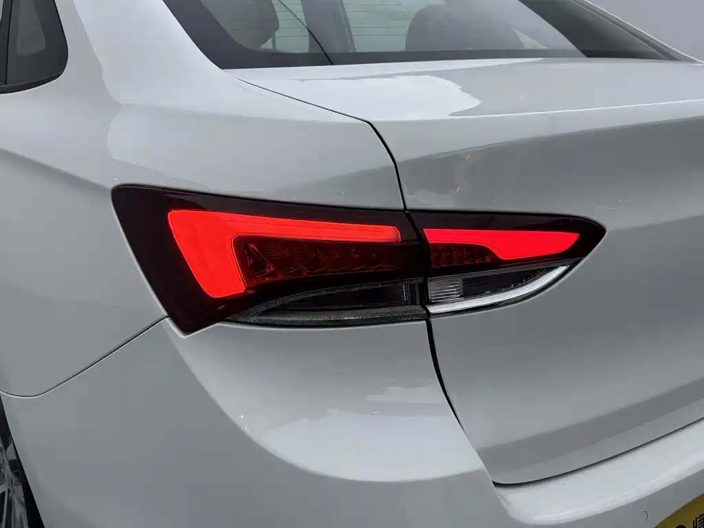 Buick Excelle — миниатюра 13