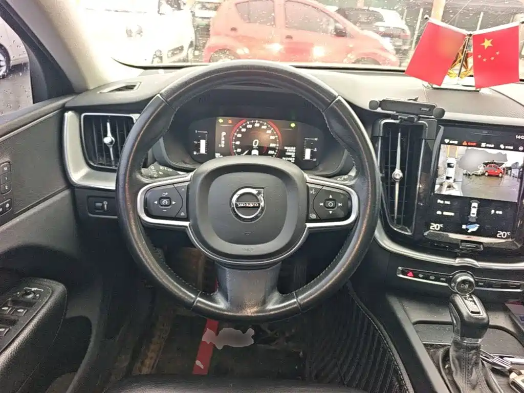 Volvo XC60 — миниатюра 11