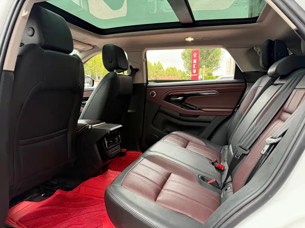 Land Rover Evoque PHEV — миниатюра 8