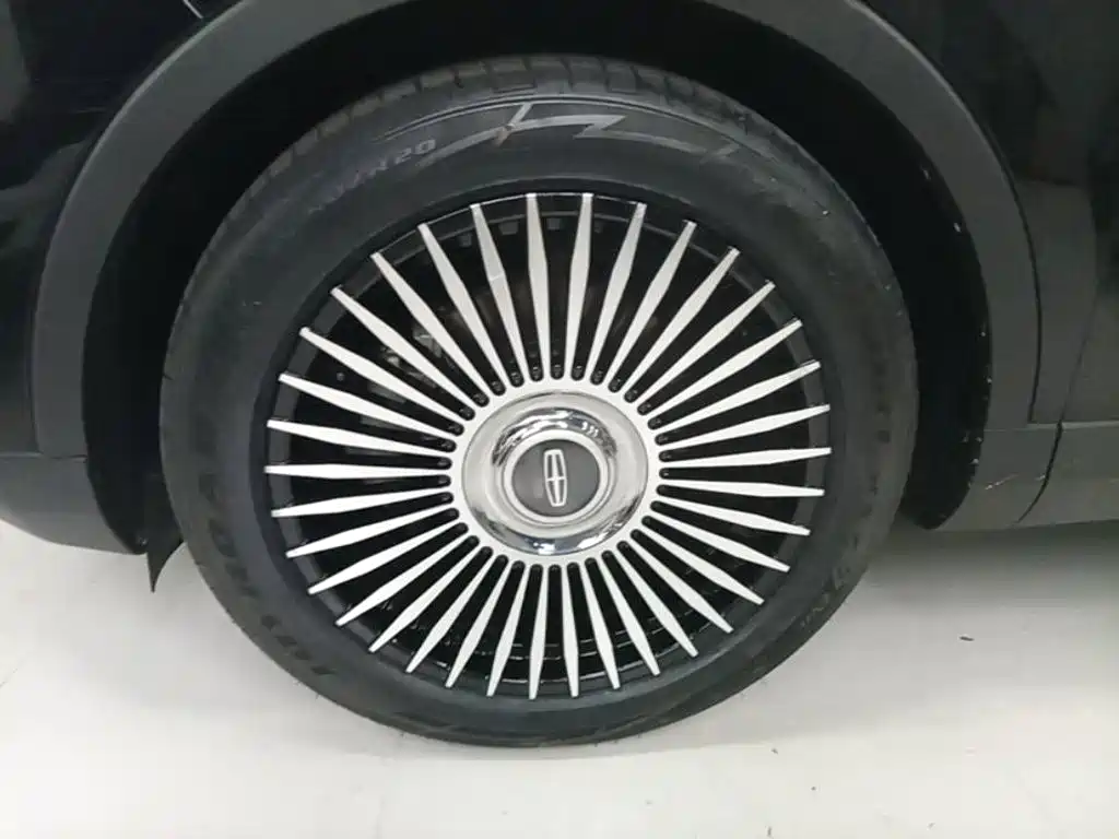 Lincoln Nautilus — миниатюра 23