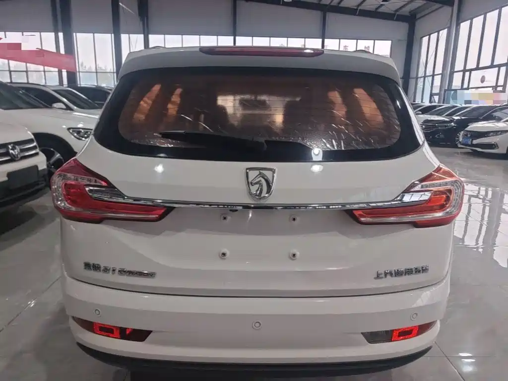 Baojun 310W — миниатюра 6