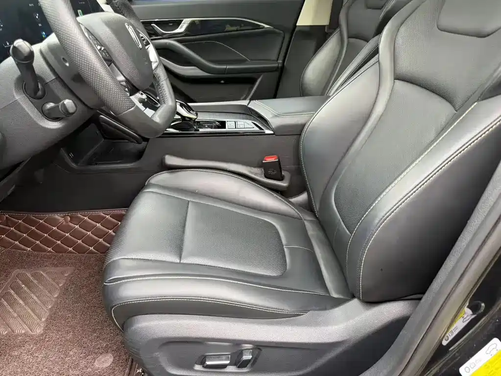 Bestune B70 2021 2.0T AT Smart