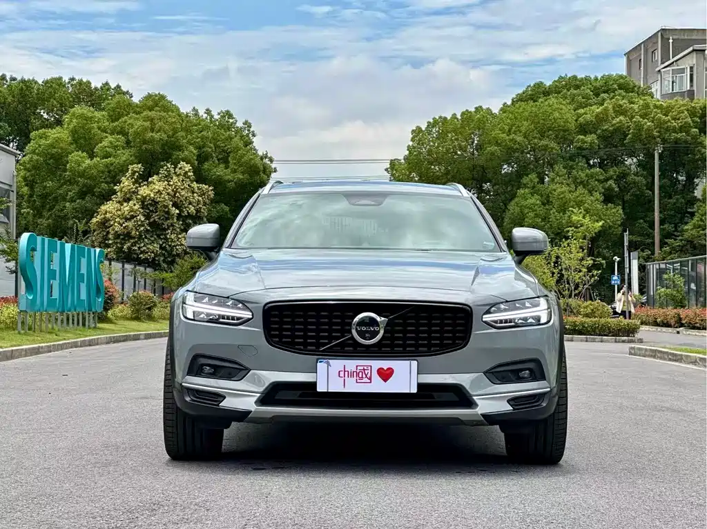 Volvo V90 2024 Cross Country B5 AWD