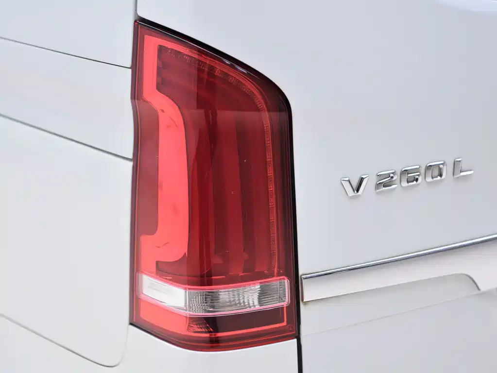 Mercedes-Benz V-Class — миниатюра 22
