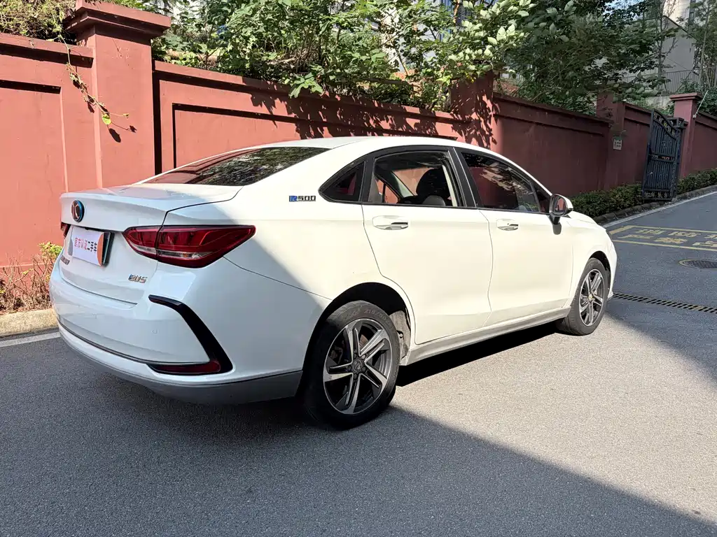 BAIC EU5 — миниатюра 7