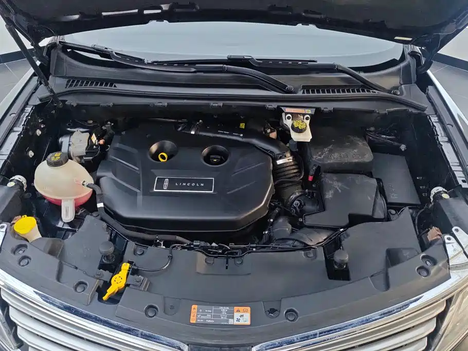 Lincoln MKC — миниатюра 10