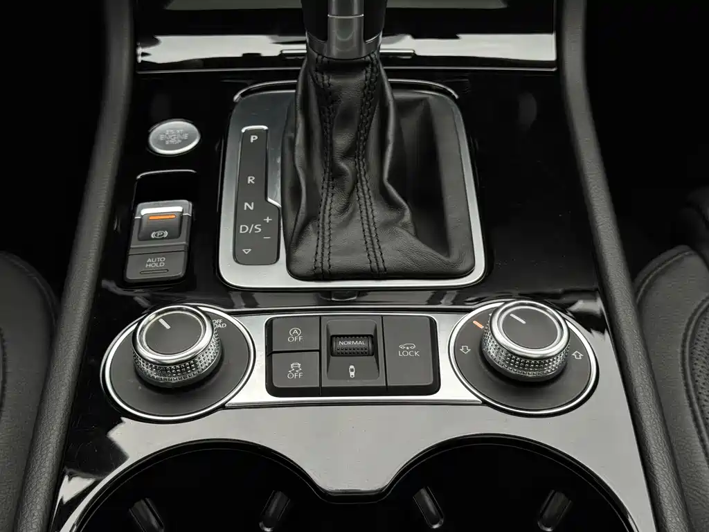 Volkswagen Touareg — миниатюра 14