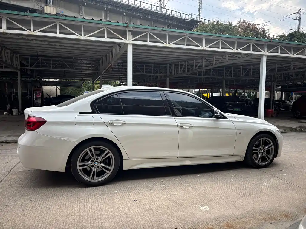 BMW 3 Series — миниатюра 14