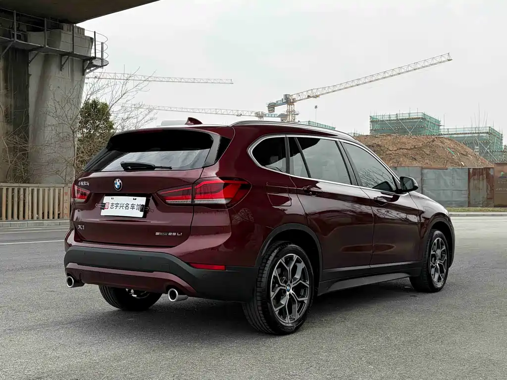 BMW X1 2022 sDrive25Li Lead