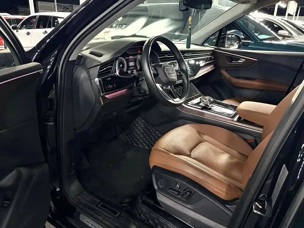 Audi Q7 2021 45 TFSI quattro S line Sport