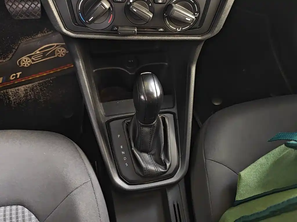 Volkswagen Santana — миниатюра 14