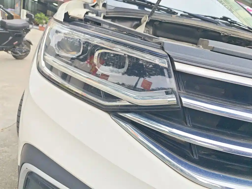 Volkswagen Tiguan L — миниатюра 7