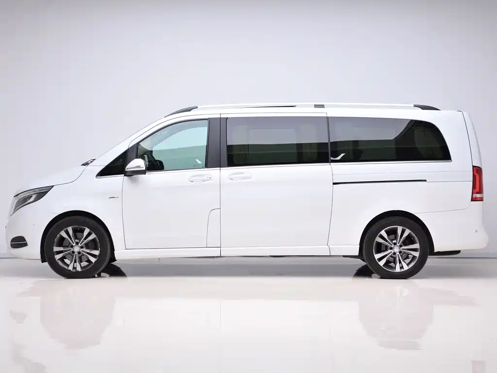 Mercedes-Benz V-Class — миниатюра 7