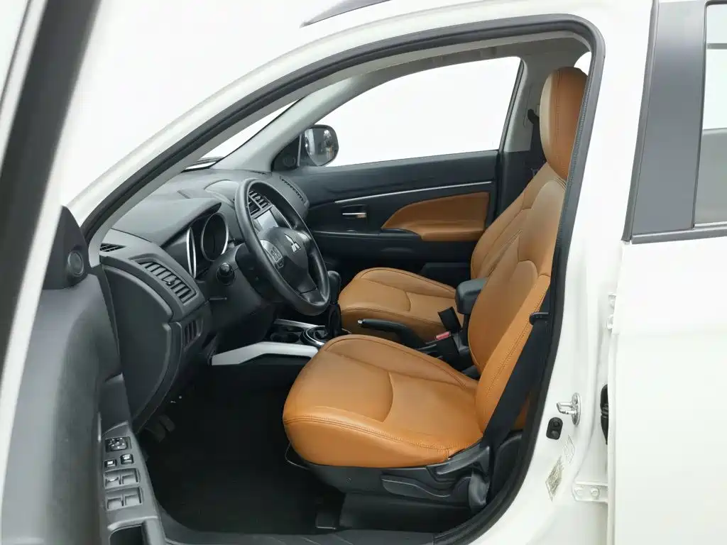 Mitsubishi ASX — миниатюра 10