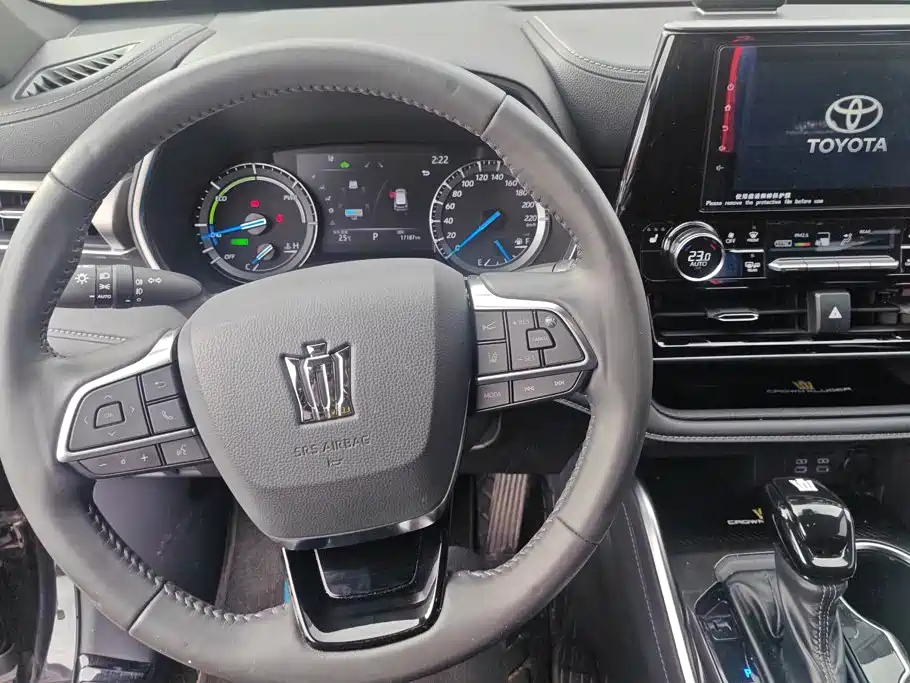 Toyota Crown Kluger — миниатюра 12