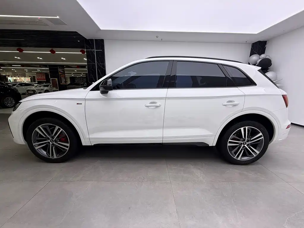 Audi Q5L — миниатюра 5
