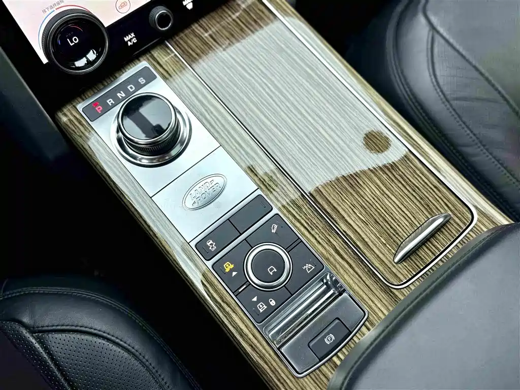Land Rover Range Rover — миниатюра 12