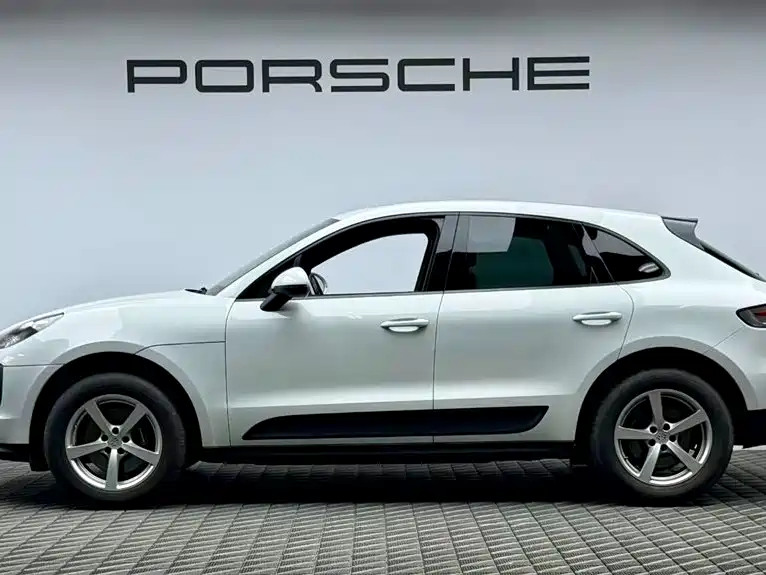 Porsche Macan — миниатюра 4