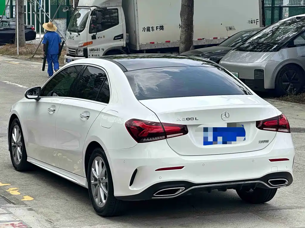 Mercedes-Benz A-Class — миниатюра 6