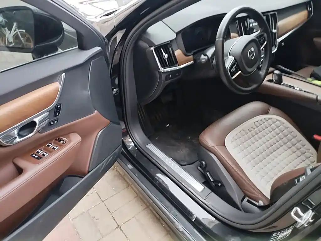 Volvo S90 — миниатюра 16