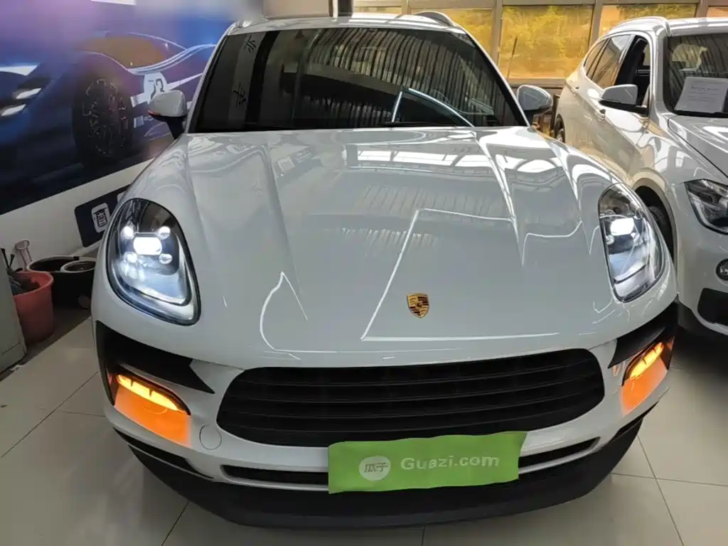 Porsche Macan — миниатюра 3