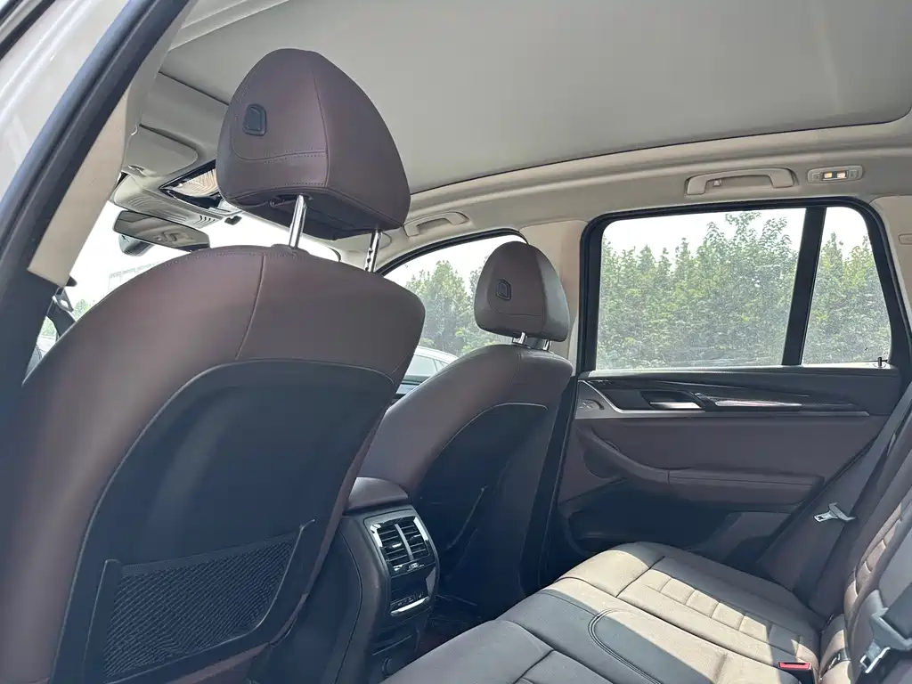 BMW X3 — миниатюра 7