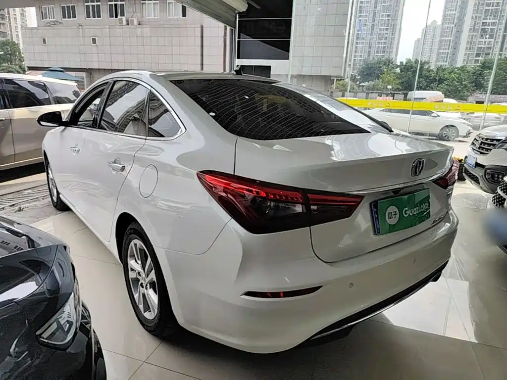 Changan Eado — миниатюра 5