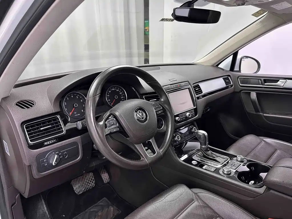 Volkswagen Touareg — миниатюра 4