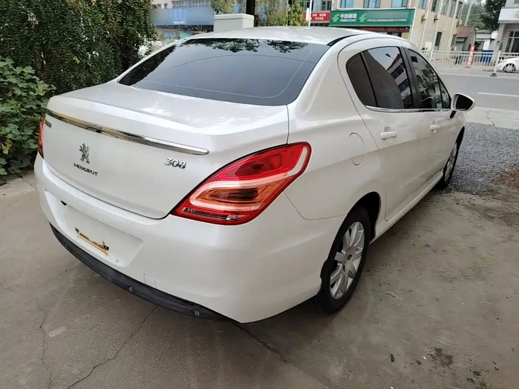 Peugeot 308 — миниатюра 7
