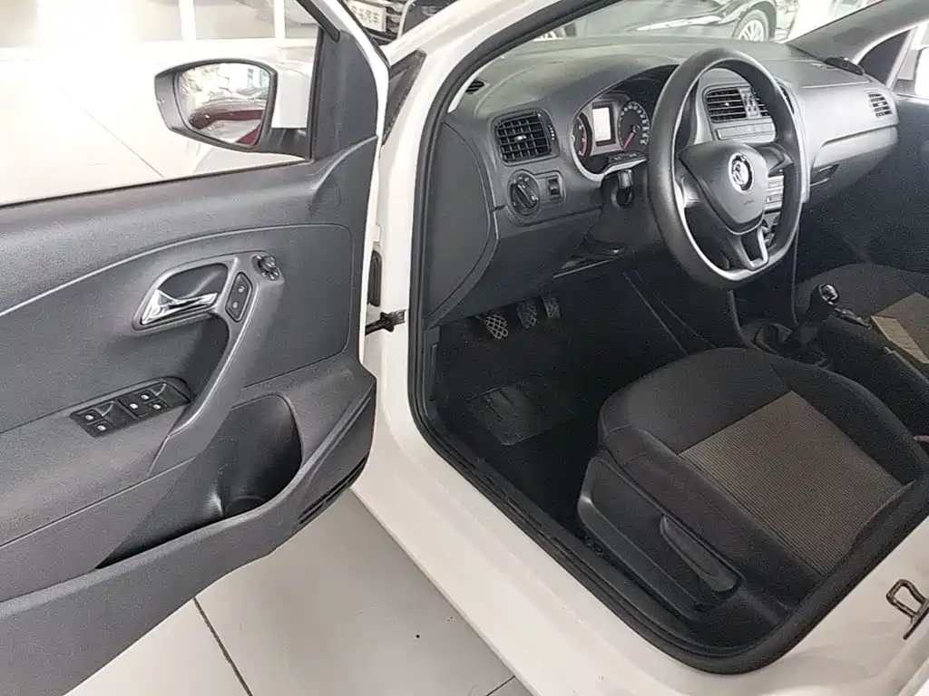 Volkswagen Polo — миниатюра 16
