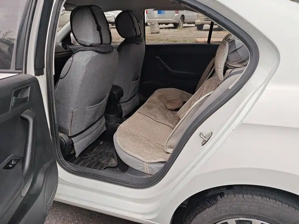 Volkswagen Jetta — миниатюра 18