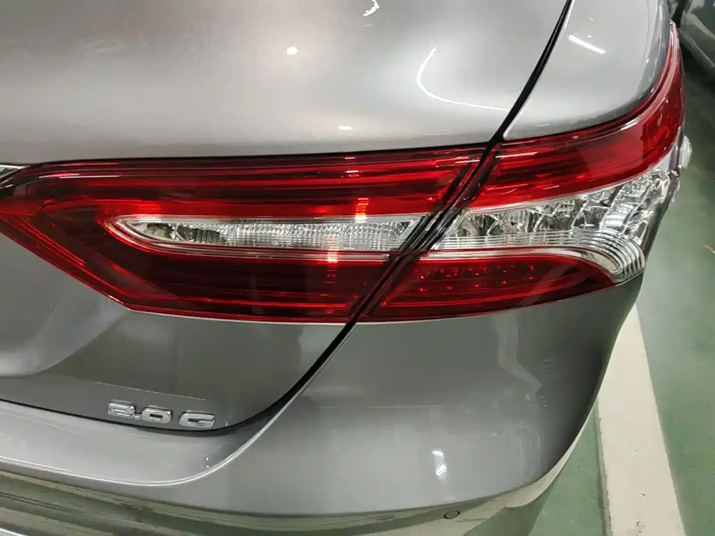 Toyota Camry — миниатюра 8