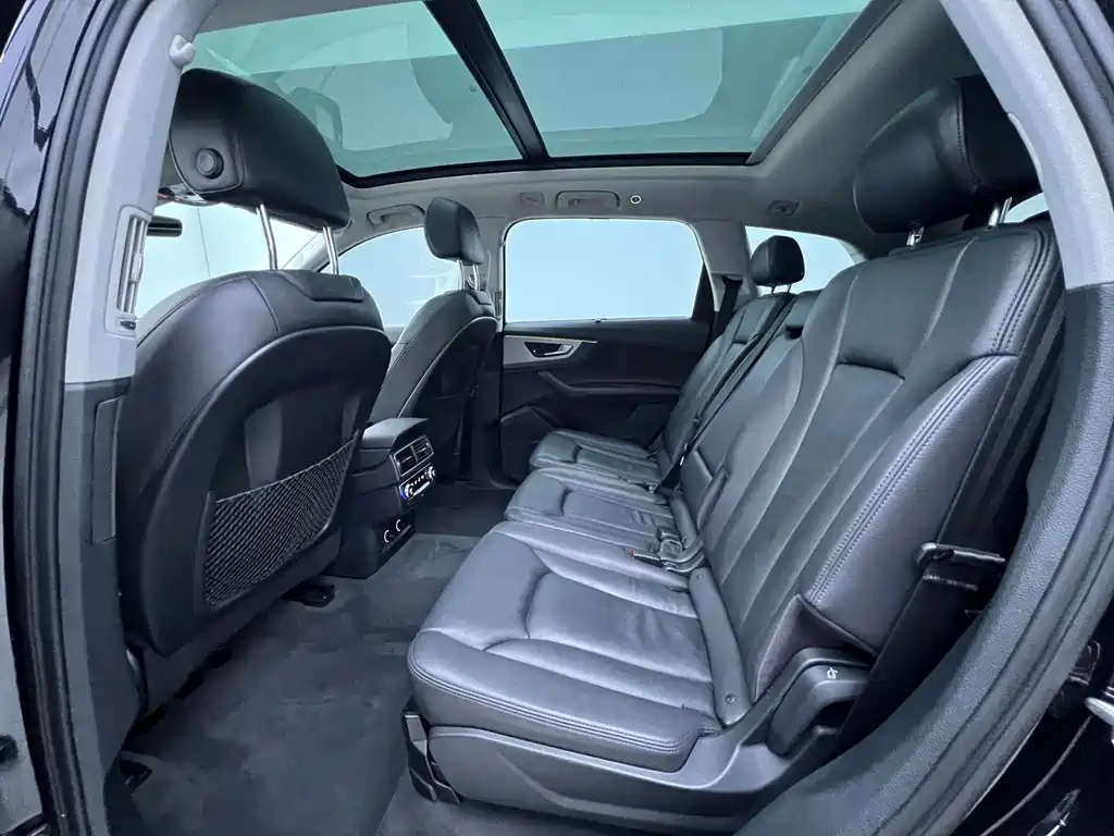 Audi Q7 — миниатюра 8