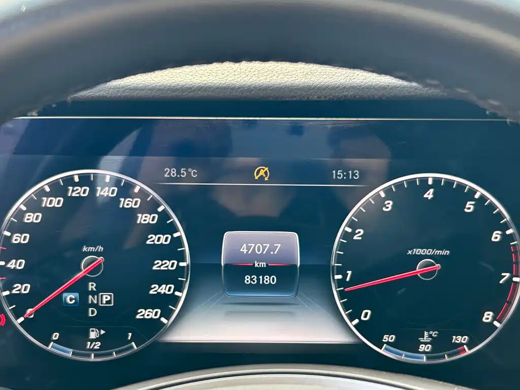 Mercedes-Benz E-Class — миниатюра 12