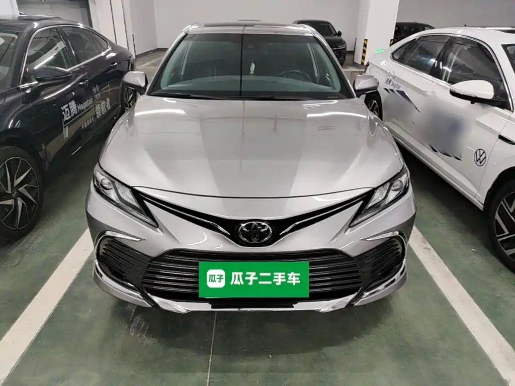 Toyota Camry — миниатюра 3