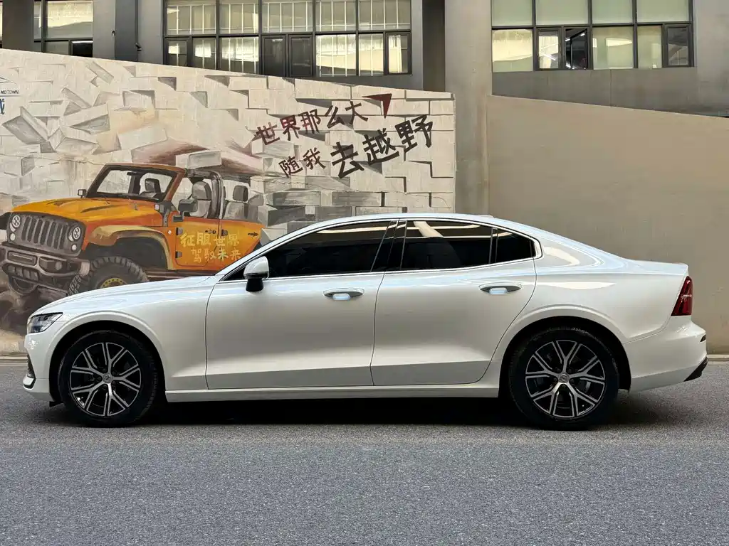 Volvo S60 — миниатюра 3